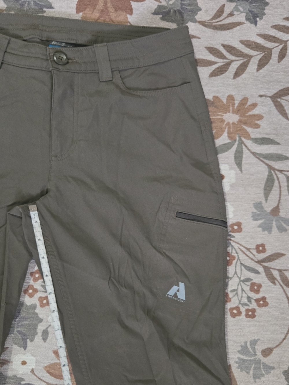 Womens Eddie Bauer First Ascent Cargo Pants Size 10 Okive Green - Picture 3 of 8